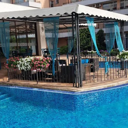 Grand кameliq - Morski Briz Slantchev Briag