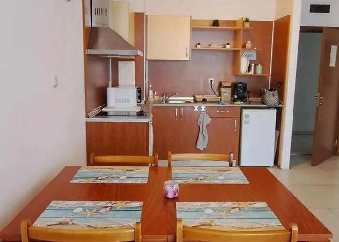 Grand кameliq - Morski Briz דירה